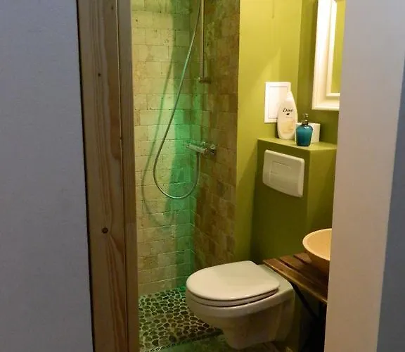 12 O'clock * 布加勒斯特