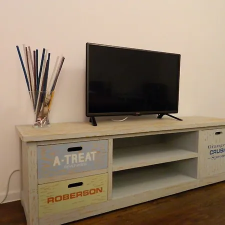 12 O'clock * בוקרשט